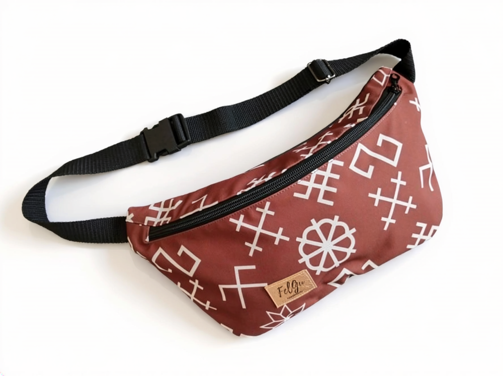 jostas soma ar Latvijas zīmēm