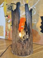 Dedzināta koka lampa