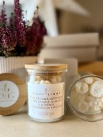 Dabīga sojas vaska svece IEKLAUSIES SIRDĪ