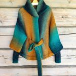 Adīta jaka zilganbrūnos toņos