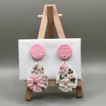 Auskari ar rozā ziediņiem