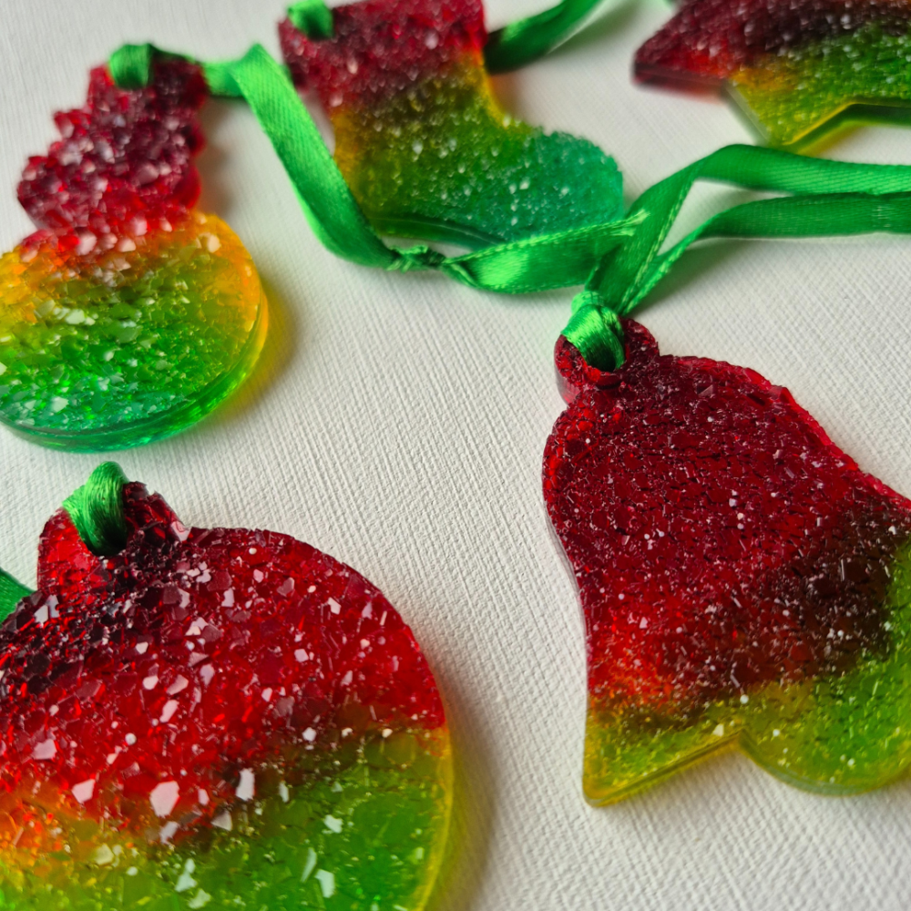 Eglīšu rotājumu komplekts, krāsains