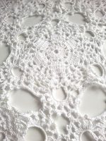 Balts galdauts - Attēls 2