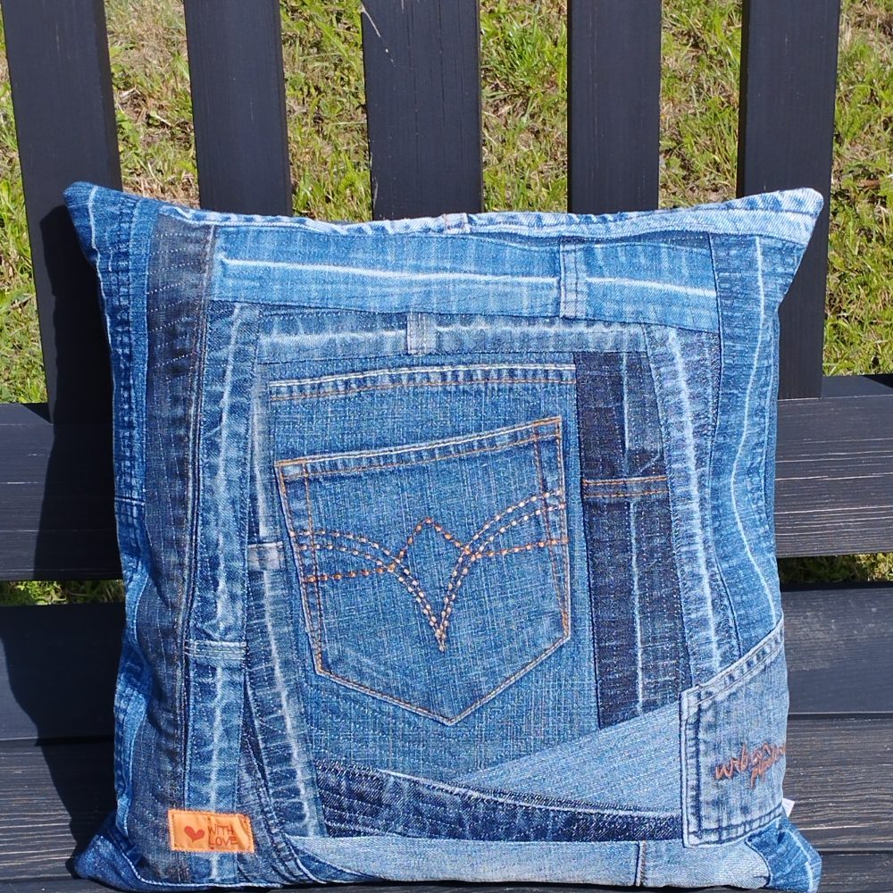 Dekoratīvs spilvens "Ar kabatiņu"