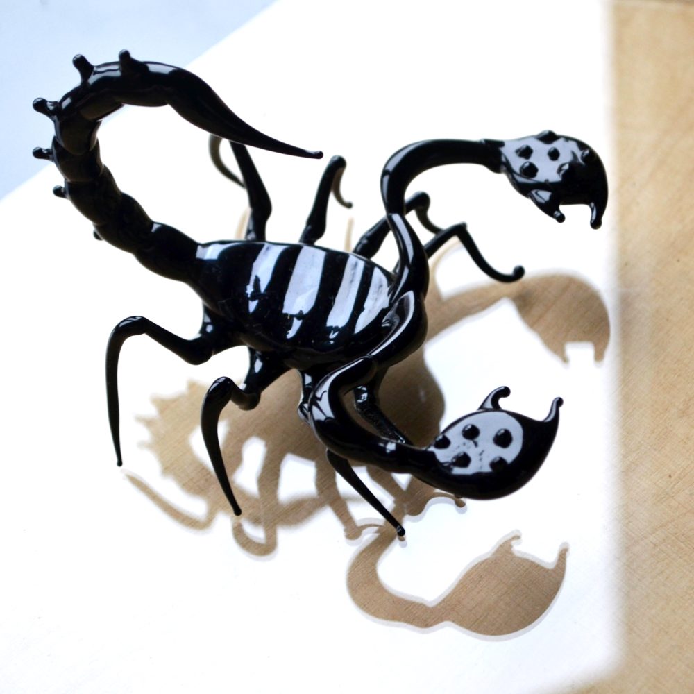 Stikla figūra- SKORPIONS