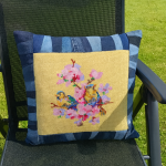 Dekoratīvs spilvens "Putni ziedošā zarā"