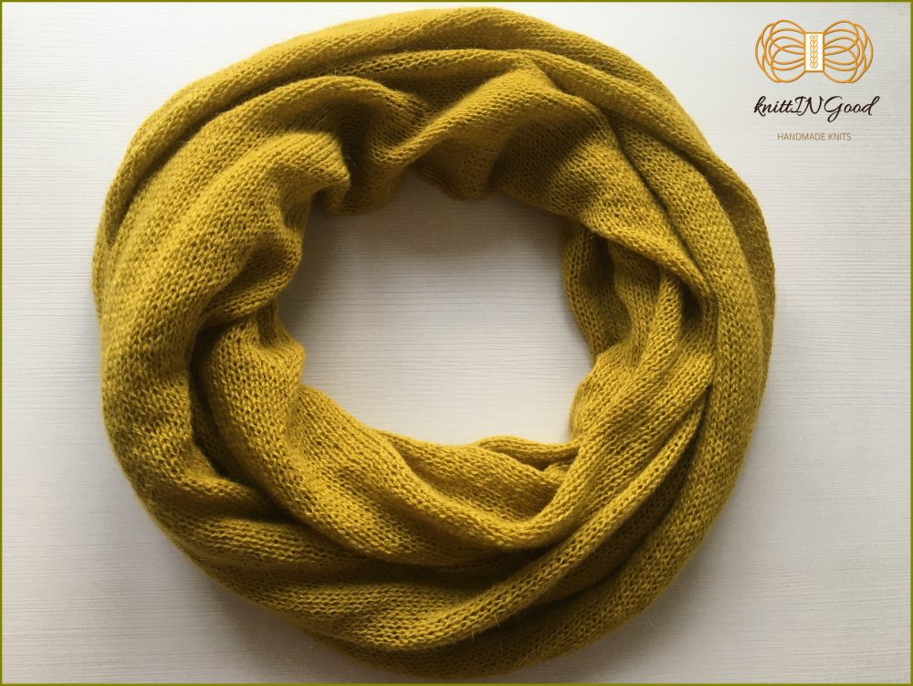 Merīnvilnas apaļšalle sinepju krāsā