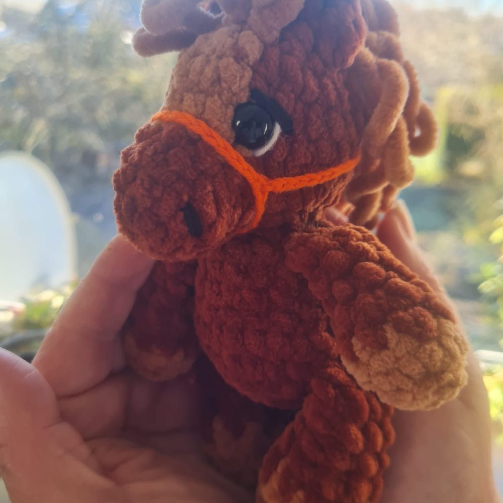 Tamborēta mīļmantiņa "Zirdziņš"