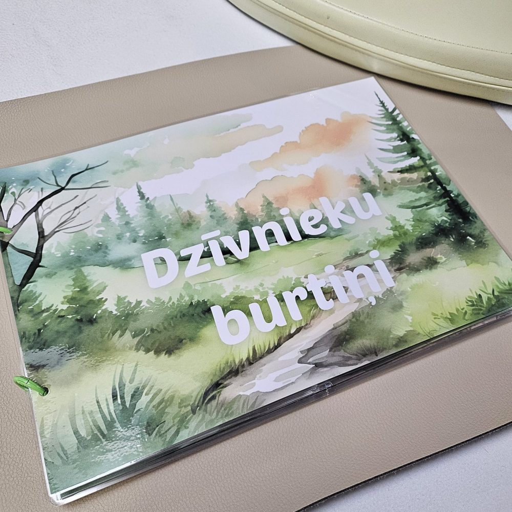 Lipekļu grāmata "Dzīvnieku burtiņi". Lieliska dāvana bērnam. Mācies radoši burtiņus ar dzīvniekiem.