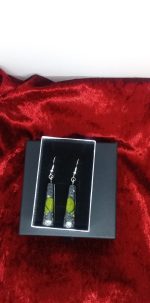 Auskari "Dabas pieskāriens, ar zaļām lapām"