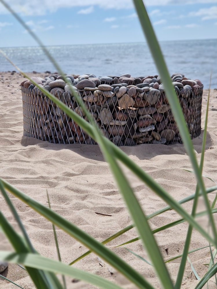 ugunskura vieta metāla