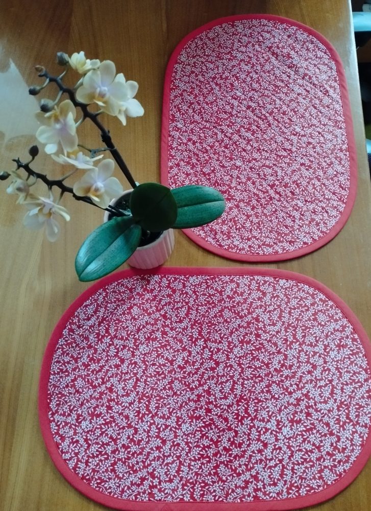 Paliktņi galda klāšanai