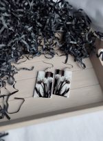 Polimērmāla auskari "Melnbaltais foto" - Attēls 3