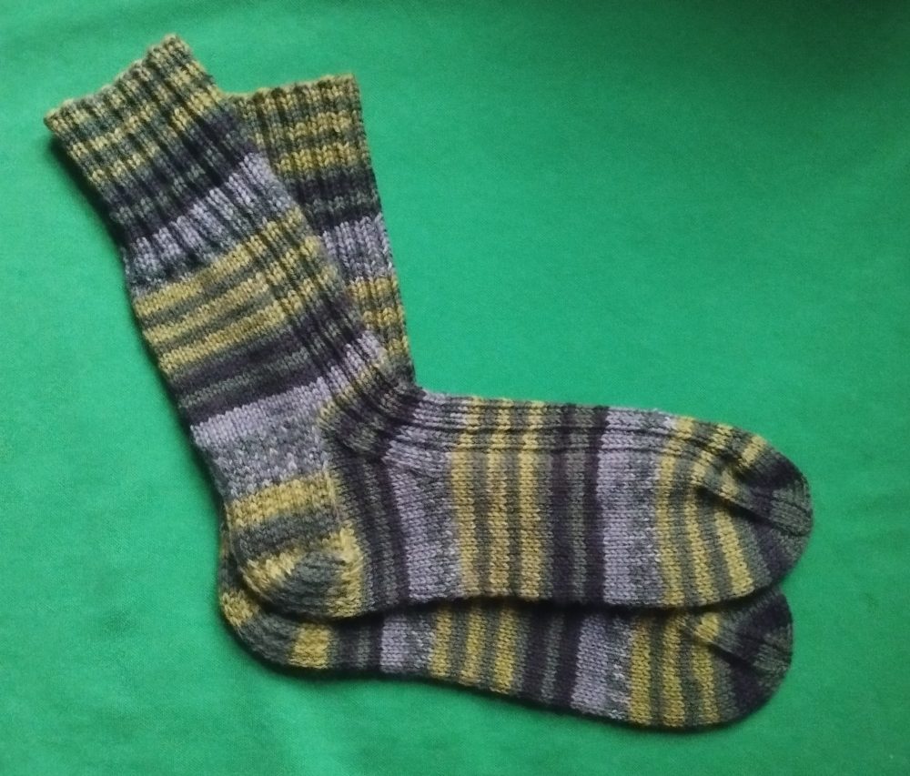 Vilnas zeķes zaļiraibās 45/46 izmērs