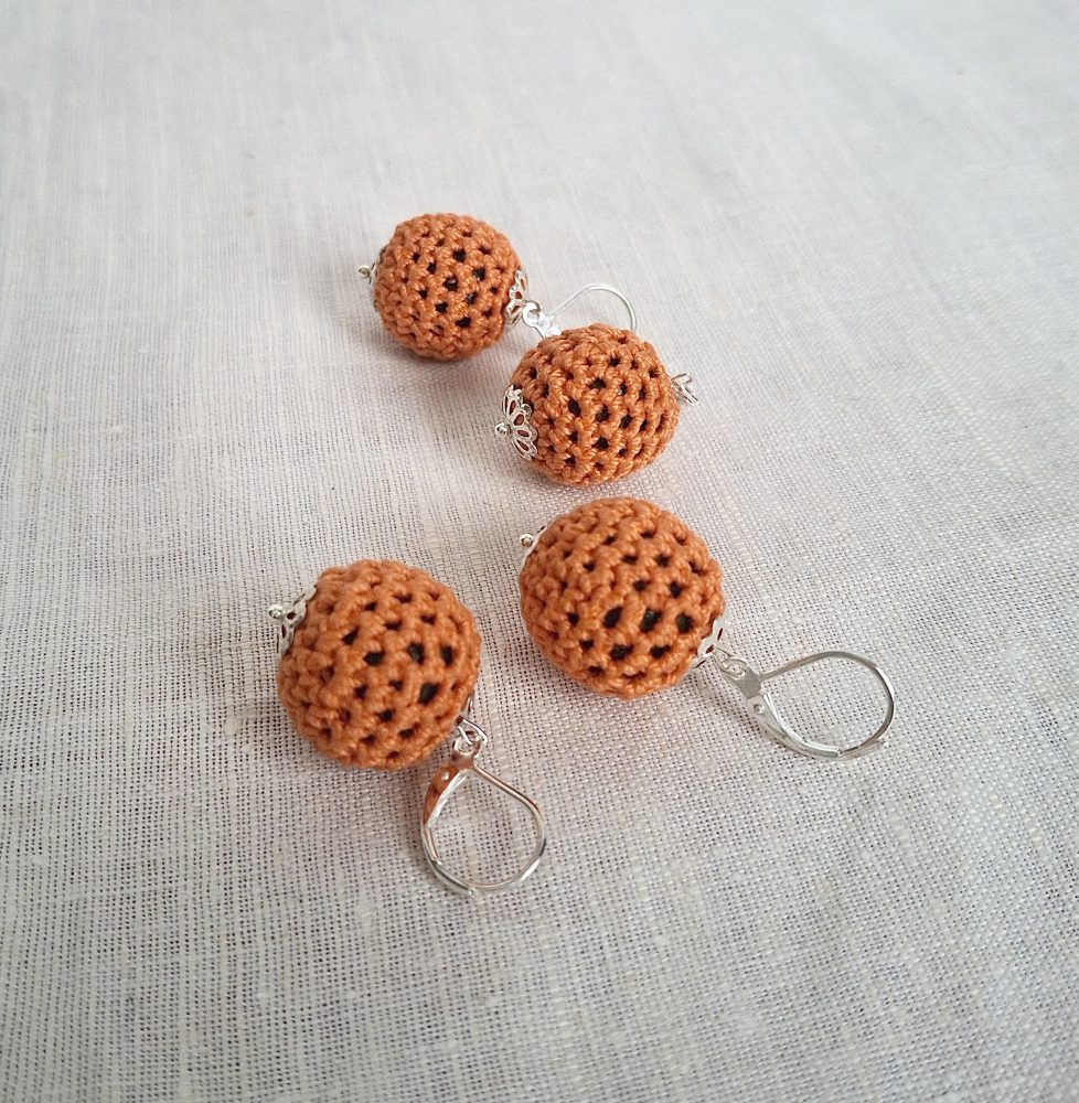 Auskari "Pīlādžogas"