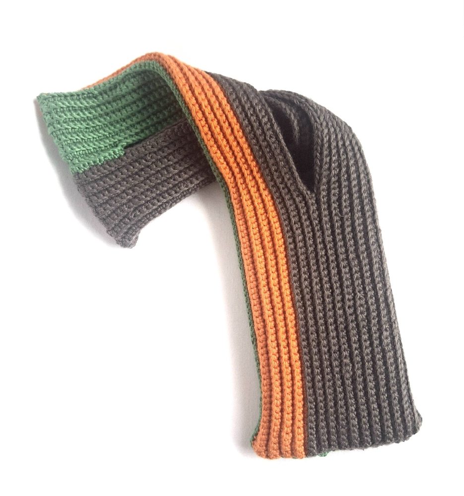 Tamborēta telefona somiņa