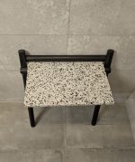 Koka stāvplaukts ar akmens virsmu, vienlīmeņa, raibi melnbaltais - Attēls 4