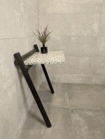 Koka stāvplaukts ar akmens virsmu, vienlīmeņa, raibi melnbaltais - Attēls 3