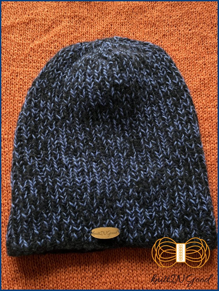 Tumši zila cepure no alpakas vilnas