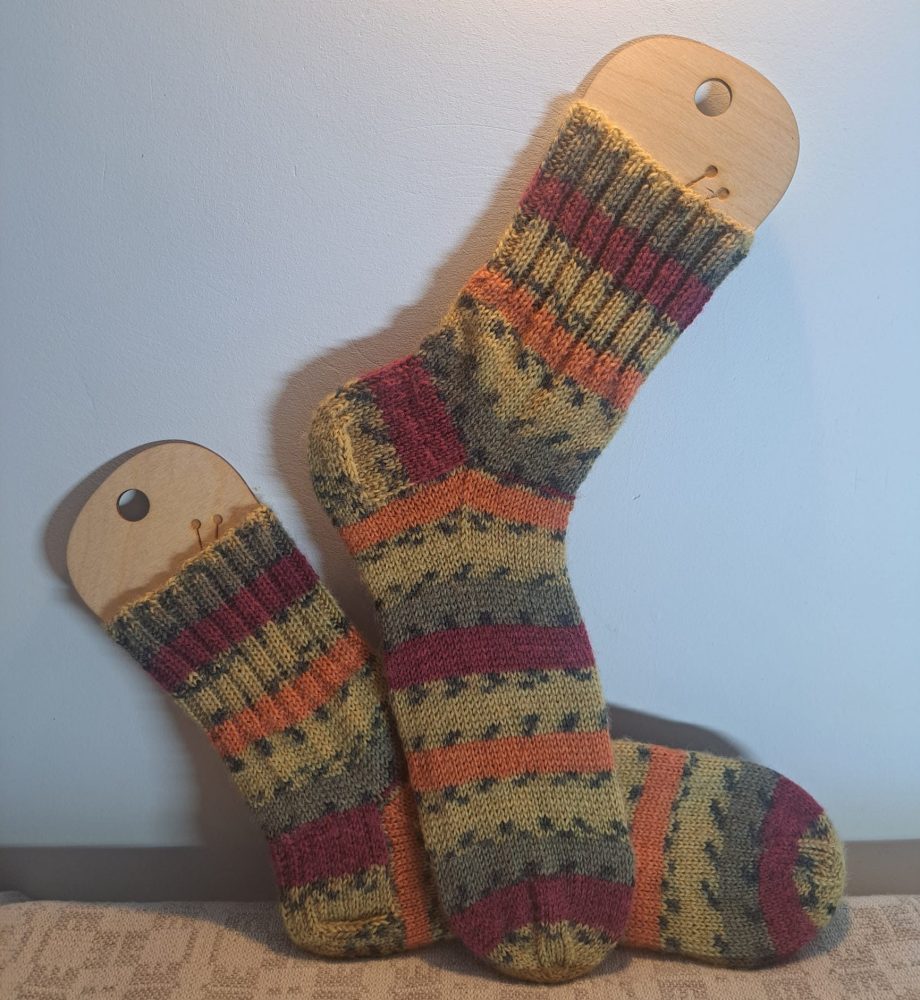 Klasiska adījuma vilnas zeķes, 43./44. izmērs