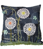 Dekoratīvs spilvens "Baltie ziedi"