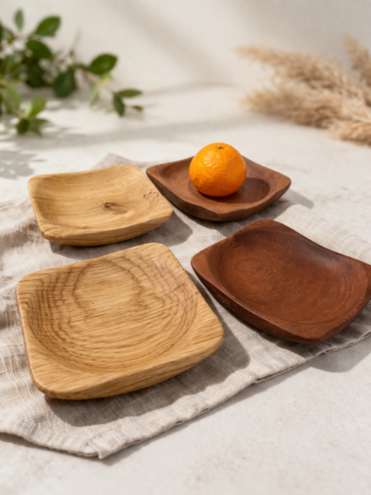 dabīga koka šķīvji roku darbs