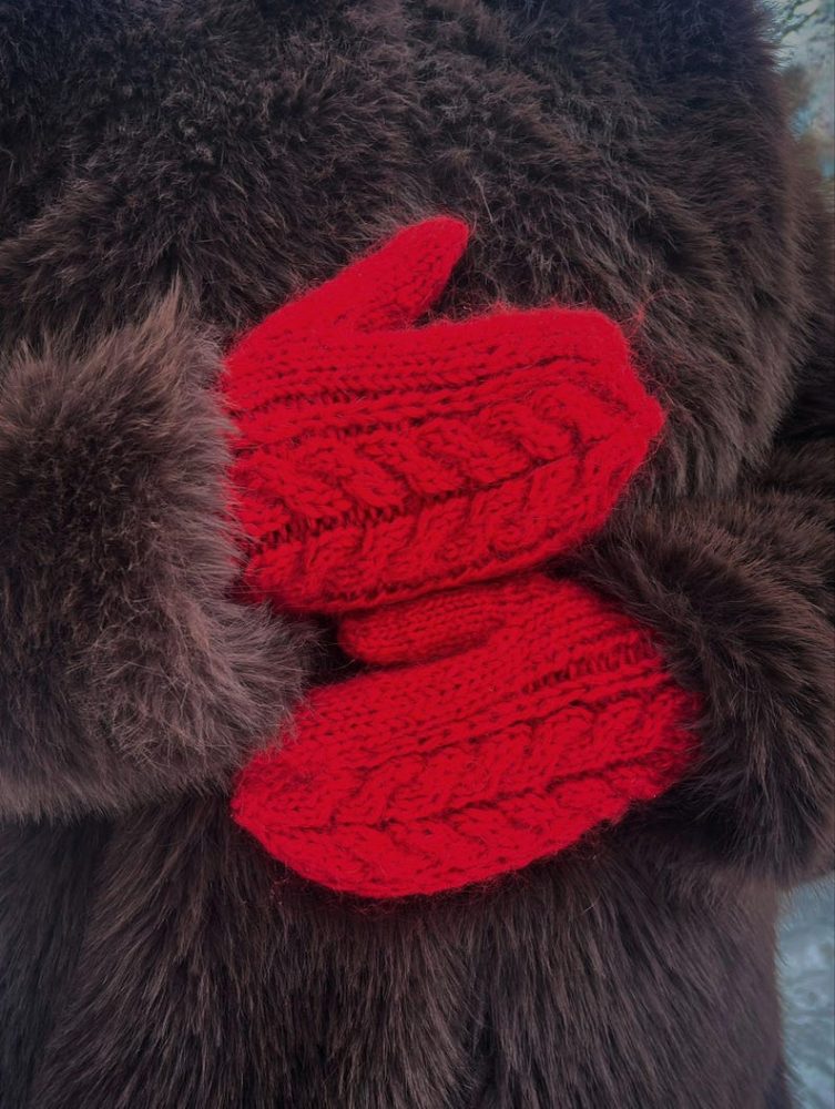 sarkani cimdi dūraiņi