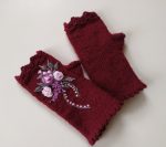 Sieviešu cimdi un cepure ar izšuvumu, komplekts - Attēls 5