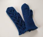 Sieviešu cimdi ar pīnēm un cepure ar izšuvumu, komplekts - Attēls 6