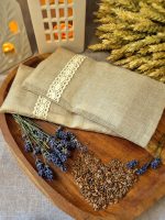 Acu spilventiņš ar linsēklam un lavandas ziediem