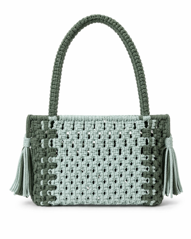 zaļa makrame soma no pārstrādāta kokvilnas auduma