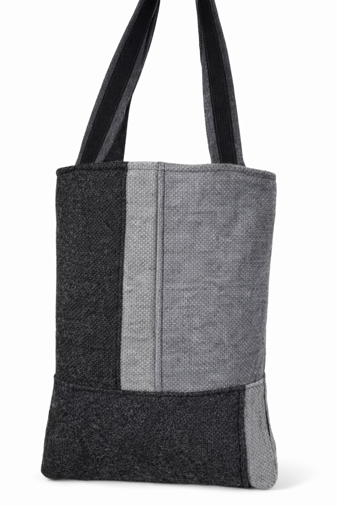 liela vilnas auduma soma pelēka