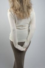 Balta ziloņkaula kašmira bītlene M izmērs