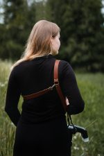 Brūna ādas pleca siksna fotogrāfiem - Attēls 2