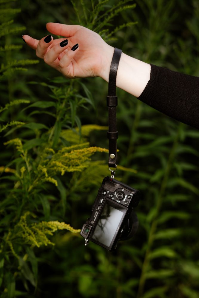 ādas siksniņa kamerai