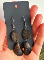 Melnie gliemežvāku auskari - Attēls 8