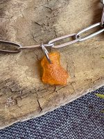 Dzintaru rokassprādze ar gliemežvākiem - Attēls 4