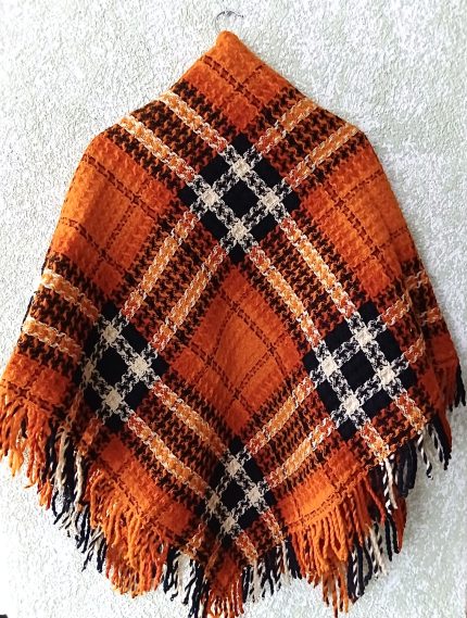 villaine rūtaisn plecu lakats