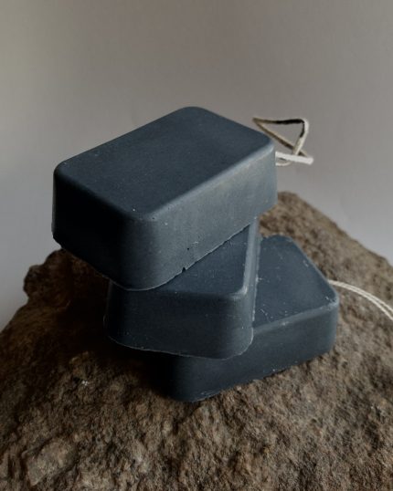 Aktivētās ogles ziepes ar aukliņu