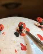 Reālistiska mārītes piespraude - brošiņa, dabīgā izmērā - Attēls 8