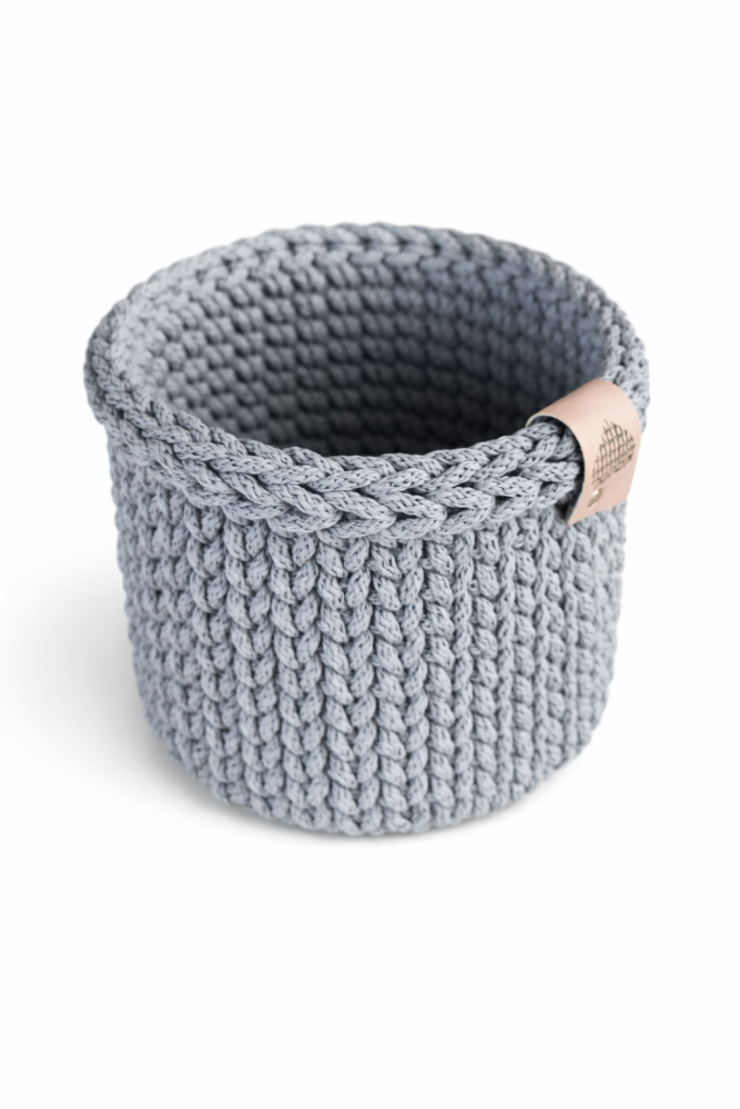 tamborēts auduma groziņš roku darbs