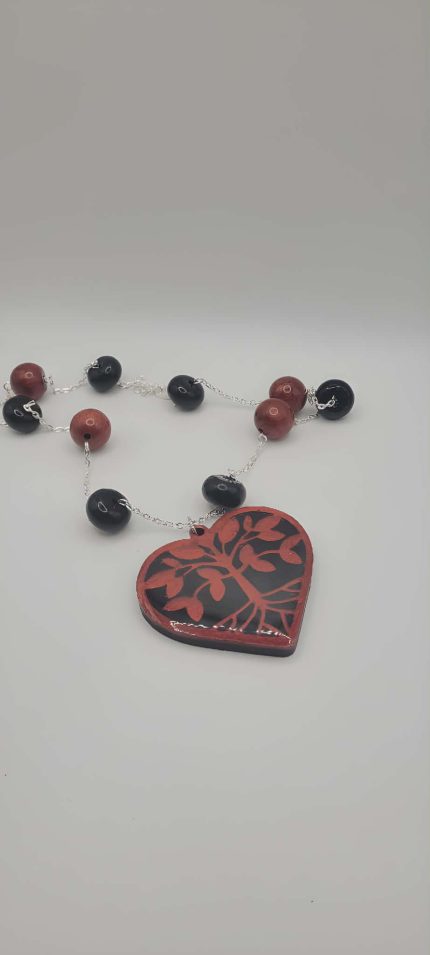 auto piekariņš ar dzīvības koku