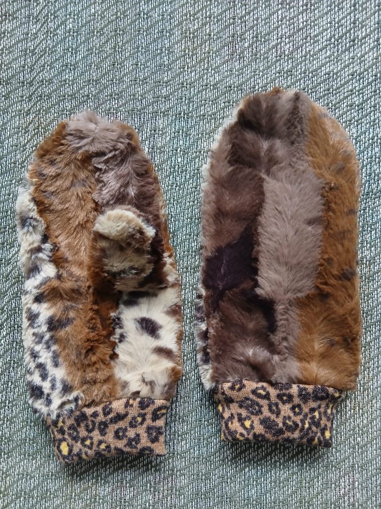 Pūkaini cimdi ar oderi BRŪNI