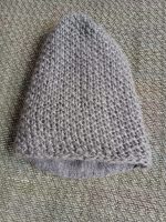 Adīta sieviešu cepure PELĒKA