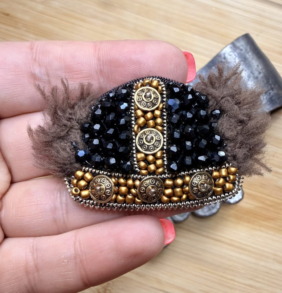 Piespraude LĀČPLĒSIS cepure