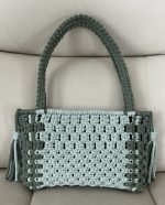 zaļa makrame soma no pārstrādāta kokvilnas auduma