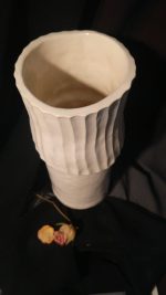 Balta māla vāze - Attēls 2