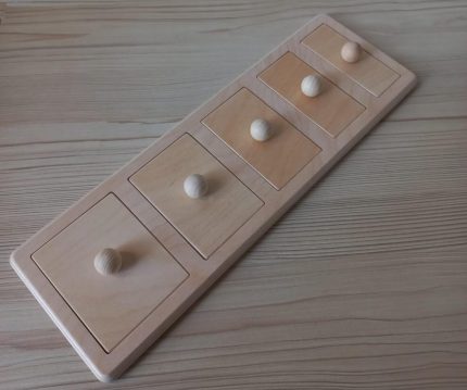 rotaļlieta koka figūru puzle