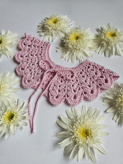 apsienama apkaklīte rozā