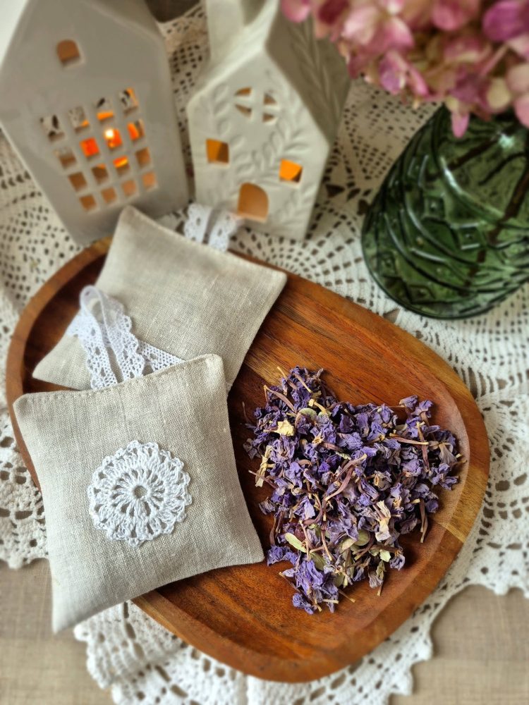 Aromātiskais spilventiņš ar flokšiem